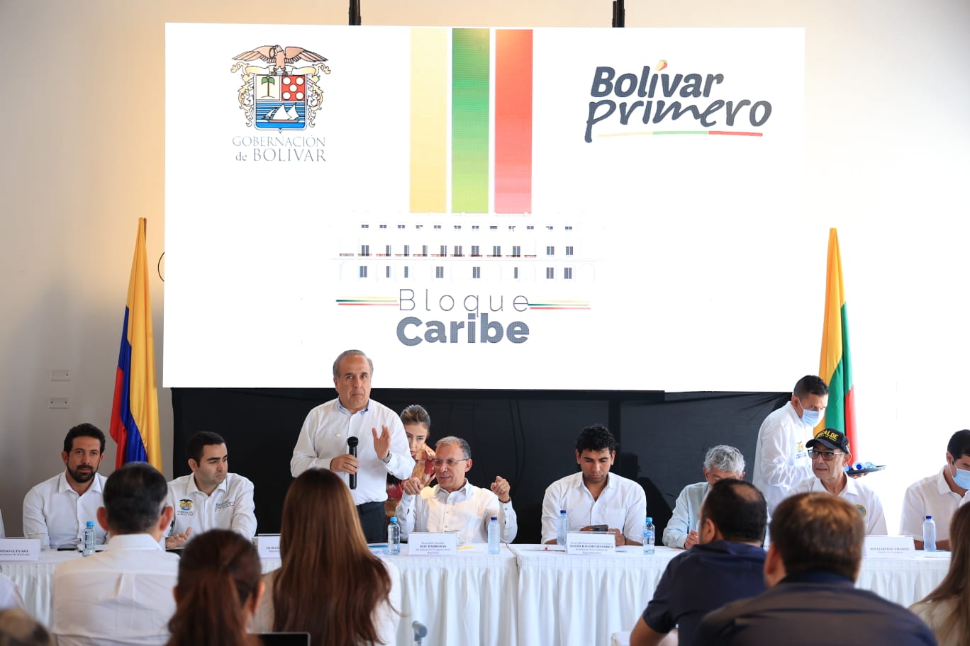 ¿Este Bloque Parlamentario del Caribe puede desarrollar la política de descentralización y desarrollo de las regiones? Independencia total ¡ahora! Cortesía Prensa Gobernación de Bolívar.
