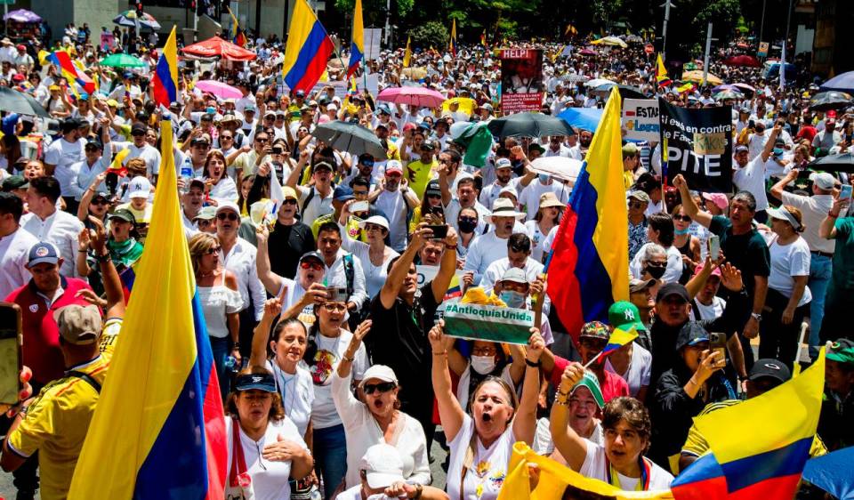 La derecha se moviliza contra las Petroreformas