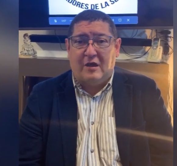 ¿Negligencia de la UNP? Giovanni Gallo acusa al director de negligencia.