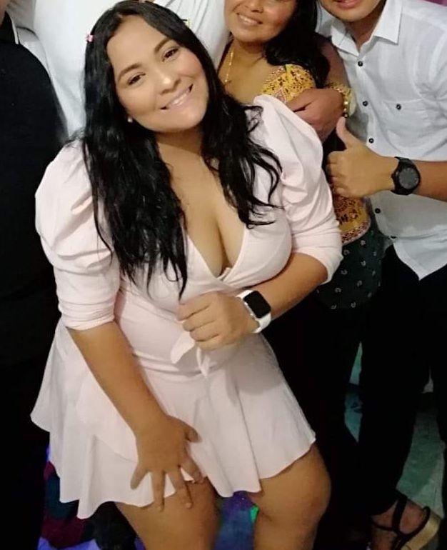 La última foto que Laura se tomó con su madre y sus tres hermanos. La amante de  «Paty Paty»