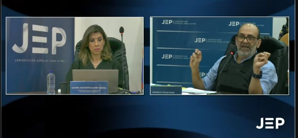 Yo soy  «Jorge 40»: Un embustero en la JEP.. Aquí la magistrada, Sandra Castro Ospina lo interpela para que precise, .(Captura de Pantalla).