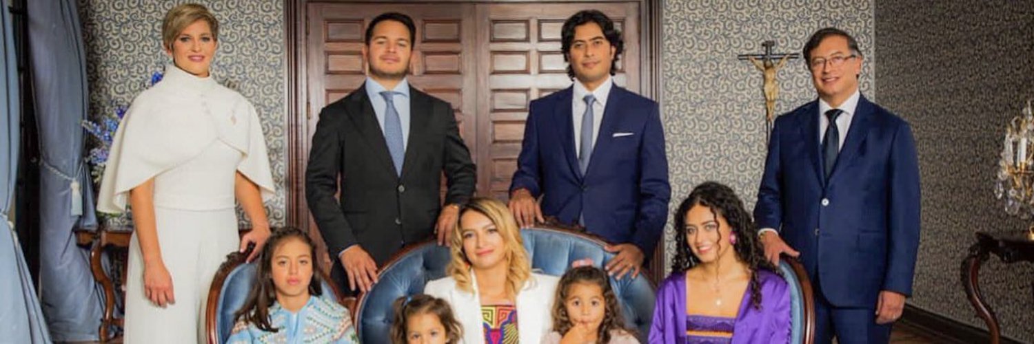 La familia presidencial. De ellos el primer sacrificado, el primogénito Nicolás Petro.