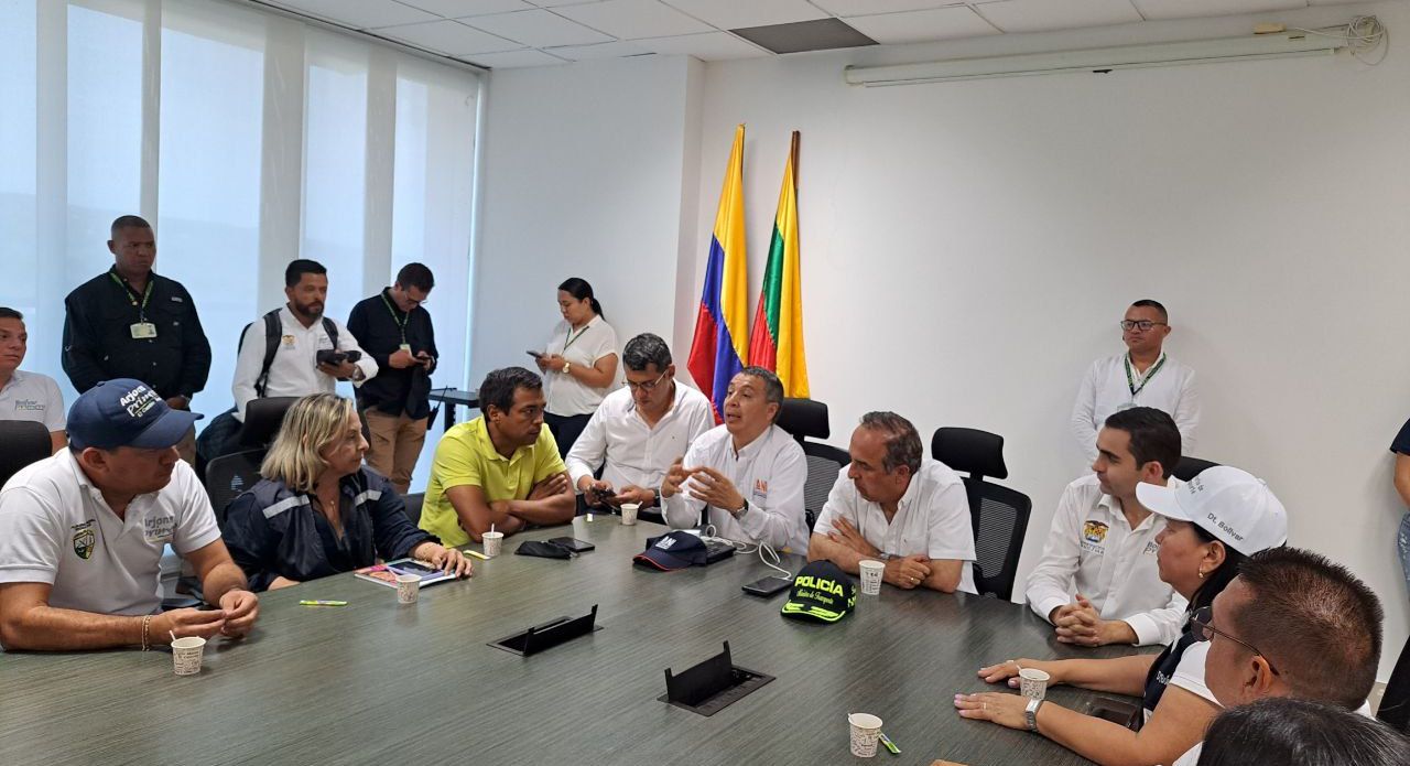 Fungiendo de anfitrión, el gobernador de Bolívar, Vicente Blel, abrió la sesión para escuchar al ministro de Transporte Guillermo Reyes y al presidente dela ANI, William Camargo Triana. ¿Contentillo populista? suspensión temporal de peajes