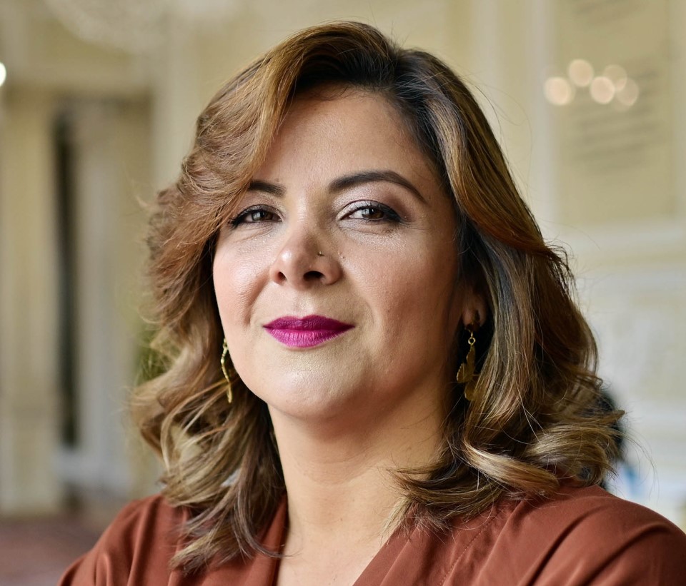 Esta es la ministra de Agricultura, Jhenifer Mojica, egresada dela Universidad Nacional. Será fundamental en la producción de alimentos durante los tres años restantes para construir una Colombia Potencia de la Vida.