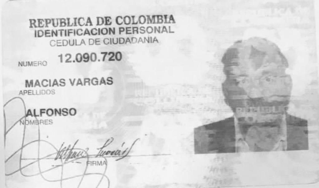 Esta era la cédula de uno de los criminales que dejó la guerra del paramilitarismo contra la población civil. Murió Alfonso Macias.