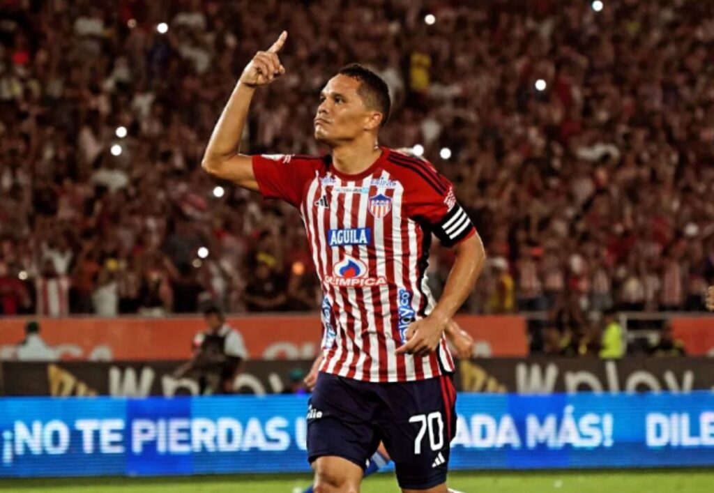 ¿Cuánto cuesta Carlos Bacca? El capital del junior representa $500 millones. No le pagan un solo peso al Distrito de Barranquilla por el uso del estadio metropolitano. Son empresarios tramposos.