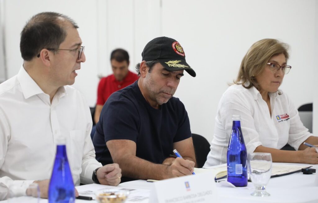 El fiscal general y su vicefiscal visitaron recientemente Barranquilla y Cartagena anunciando la lucha frontal contra el crimen. Ya para qué, sus días están terminados como fiscal. Pronto se elegirá a la nueva fiscal de Colombia./Fiscalía.