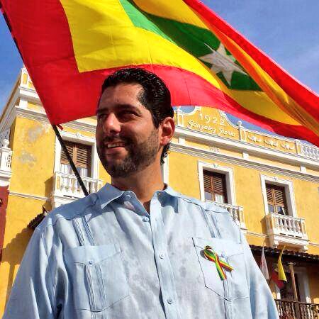 Dionisio Vélez
En la alcaldía de Dionisio Vélez pidió anticipadamente la prórroga del contrato de concesión con Aguas de Cartagena. Estuvo involucrado en el escándalo de los Papeles de Panamá.