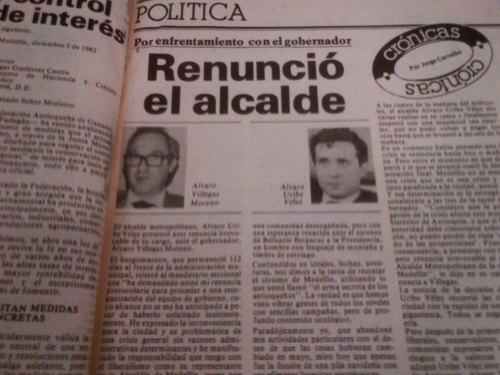 Cuando Álvaro Uribe renunció a la alcaldía de Medellín.