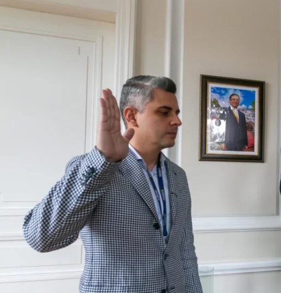 ¿«Las bisagras del gobierno»? Diego Vargas Vega/UNGRD.