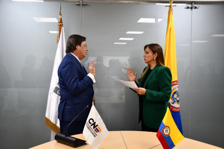 Toma de posesión del presidente del CNE, César Lorduy