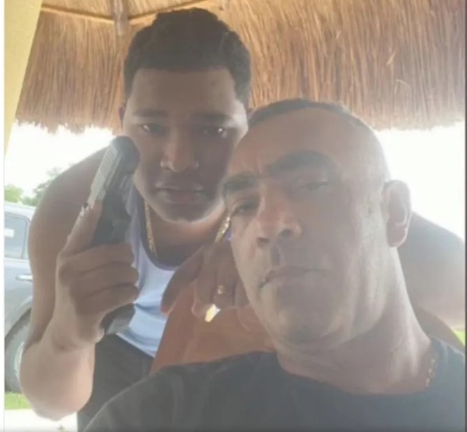 Álvaro Luis Ospino Illera ―alias «La Negra Dominga» y su amado sobrino-hijo asesinado por alias Beto en su fiesta de cumpleaños el 24 de octubre de 2022. Su captura y libertad inmediata sugiere que estamos frente a una justicia fallida.