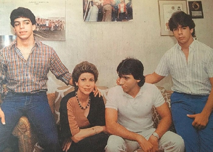 stos son los vástagos de Adela Chaljub con Fuad Char. Compare el mentón  y la nariz de esos pelaos con los de Steven, el hijo negado.