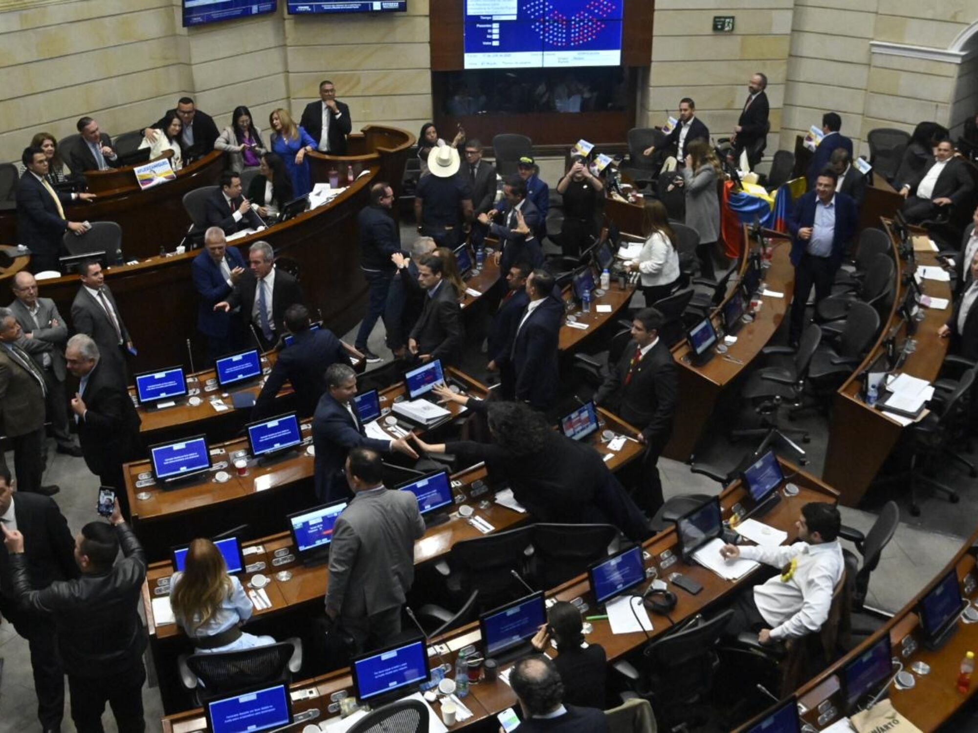 Senado aprueba la reforma laboral en Colombia