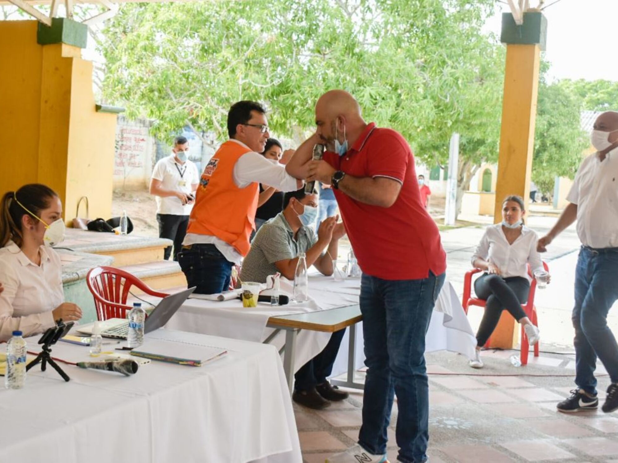 Gobernador Caicedo codo a codo con los alcaldes del Magdalena pese a rifirrafe