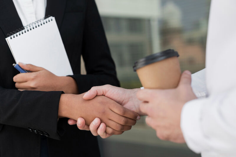 Background Colombia, la firma que protege su acuerdo comercial